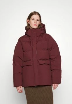 Holzweiler BESSEGGEN JACKET - Down Jacket - Burgundy Red