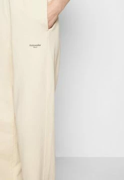 Holzweiler LAGOON OSLO TROUSER - Tracksuit Bottoms - Ecru -Holzweiler shop afa93b20ce7648e49c615b35dd479334