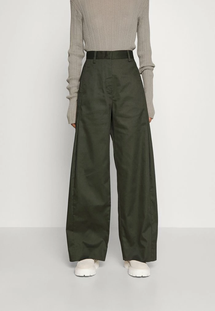 VIDDA TROUSERS - Trousers - dark green Holzweiler VIDDA TROUSERS - Trousers - Dark Green -Holzweiler shop b1701326fe6d4bcfb813e9dd228095d7