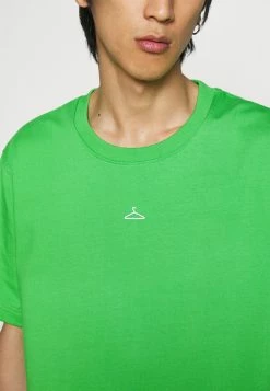 Holzweiler HANGER TEE - Basic T-shirt - Green 6 Holzweiler HANGER TEE - Basic T-shirt - Green -Holzweiler shop b19bd0047d9b4061a649c09ef9299e0e