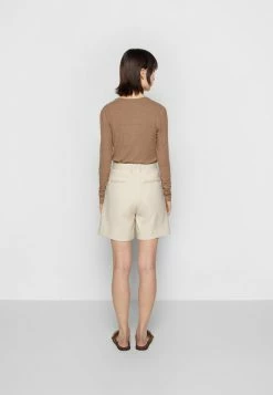 Holzweiler ANGELINA - Shorts - Ecru 5 Holzweiler ANGELINA - Shorts - Ecru -Holzweiler shop b72b04190745437ea4868d4ddb96862b