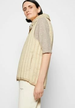 Holzweiler TRANSITION VEST - Waistcoat - Ecru 7 Holzweiler TRANSITION VEST - Waistcoat - Ecru -Holzweiler shop b8ab7ac4f5cd4389a72f05721095ff09