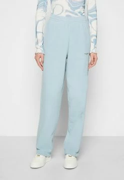 Holzweiler LAGOON OSLO TROUSER - Tracksuit Bottoms - Lt. Blue 4 Holzweiler LAGOON OSLO TROUSER - Tracksuit Bottoms - Lt. Blue -Holzweiler shop c21fa0e8eb8c46319742f0280c4496cb