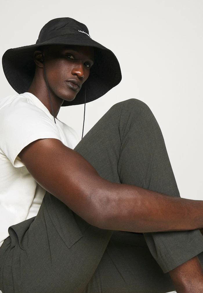 HAROLD TROUSER - Trousers - army Holzweiler HAROLD TROUSER - Trousers - Army -Holzweiler shop c4130a5d786c4398a7ff82d0b84e1663