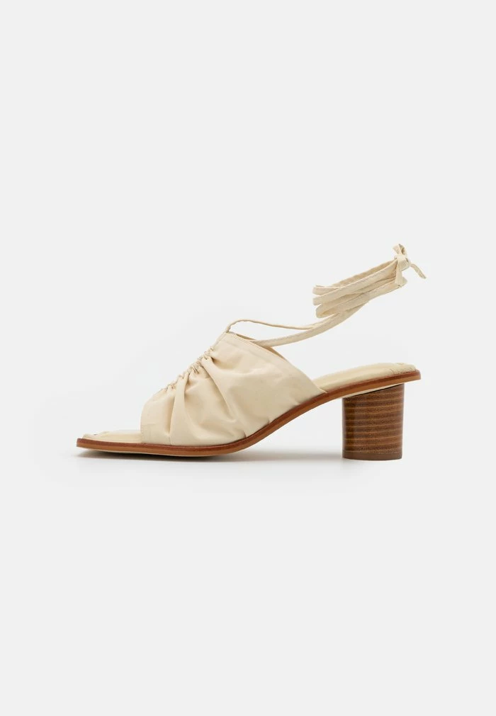 GRO SUMMER - Sandals - ecru Holzweiler GRO SUMMER - Sandals - Ecru -Holzweiler shop c77e18f754d4487a80ed27e8522221b3