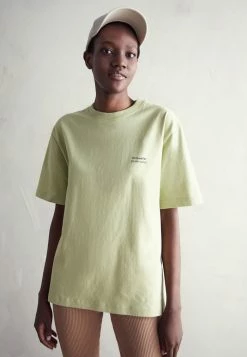 Holzweiler FLEUR WORD TEE UNISEX - Print T-shirt - Light Green