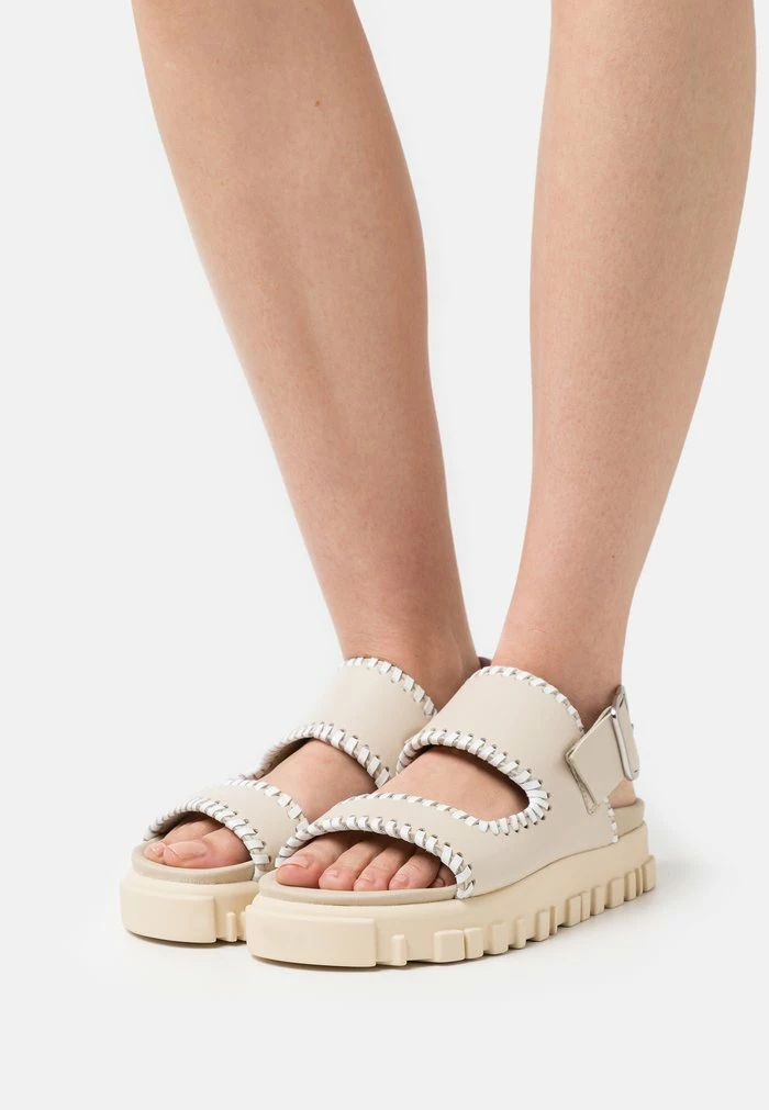 TVEITA - Platform sandals - ecru Holzweiler TVEITA - Platform Sandals - Ecru -Holzweiler shop d4e7b12e0cf0409eb638a391d8a6435d