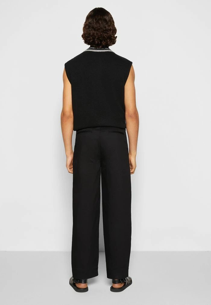 POLLI TROUSER - Trousers - black Holzweiler POLLI TROUSER - Trousers - Black -Holzweiler shop dae6a7ddcb6748ffa90f0c489cf135ec