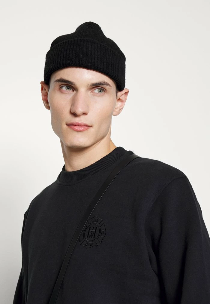 DUKE EMBROIDERY CREW - Sweatshirt - black Holzweiler DUKE EMBROIDERY CREW - Sweatshirt - Black -Holzweiler shop daf573d9423b425084858a0aba27918a