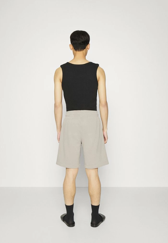 OSLO - Shorts - taupe Holzweiler OSLO - Shorts - Taupe -Holzweiler shop f48f93a2d206416abc03fd268ac3e011