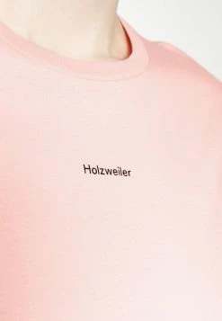 Holzweiler SUZANA TEE - Basic T-shirt - Pink 7 Holzweiler SUZANA TEE - Basic T-shirt - Pink -Holzweiler shop f6a21d5c016345ddae0f97afe3c806b4