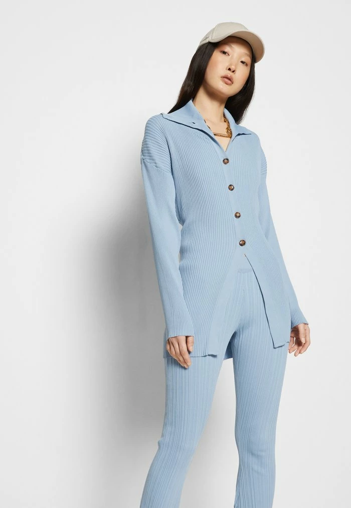 Holzweiler VIBES CARDIGAN - Cardigan - Mid Blue 7 Holzweiler VIBES CARDIGAN - Cardigan - Mid Blue - Image 5