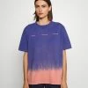 Holzweiler KJERAG DYE TEE - Print T-shirt - Purple Mix -Holzweiler shop f7d47e9eb16942c5bacd45f8bc766b9e