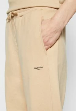 Holzweiler OSLO TROUSER - Tracksuit Bottoms - Beige -Holzweiler shop fb31bf5409b64e7e9fa149fca014eba5