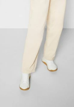 Holzweiler LAGOON OSLO TROUSER - Tracksuit Bottoms - Ecru -Holzweiler shop fd5da8a8b319441488304cb4ec6b8faf