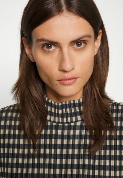 Holzweiler GALIA CHECK DRESS - Day Dress - Beige Check -Holzweiler shop fd721832423e461495da2c41bd7fba20