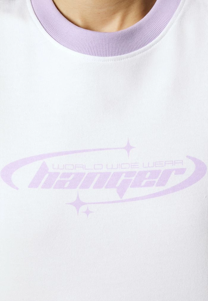 HANGER CROP TEE - Print T-shirt - white Holzweiler HANGER CROP TEE - Print T-shirt - White -Holzweiler shop fd92522aa8534a7a93d552e8b81b2b6b